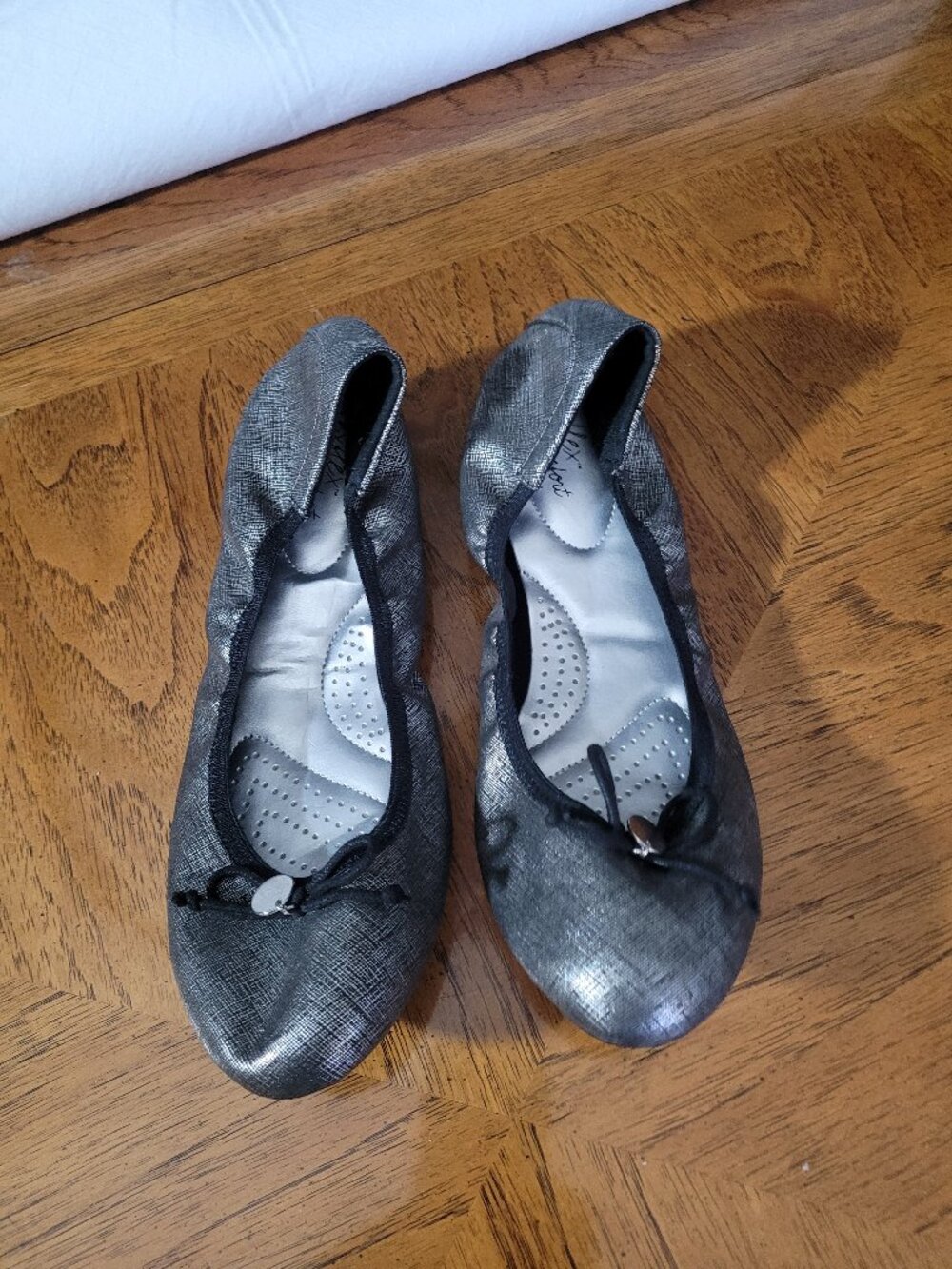 Dexflex Comfort Silver Black Ballet Flat Size 12